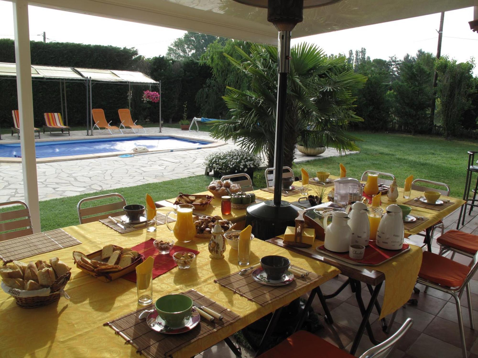 L'Etape Provencale Bed & Breakfast Cabries Exterior photo