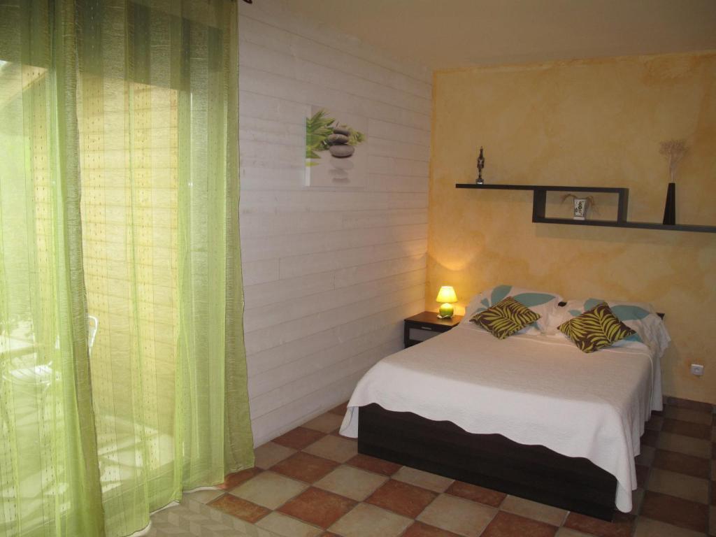 L'Etape Provencale Bed & Breakfast Cabries Room photo